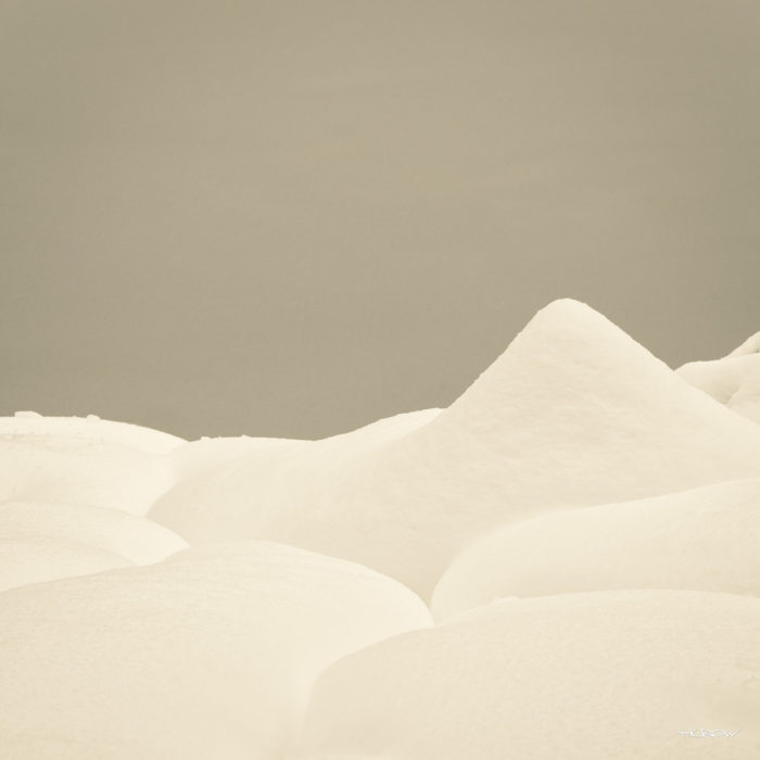 Snow Mountain - Platinum